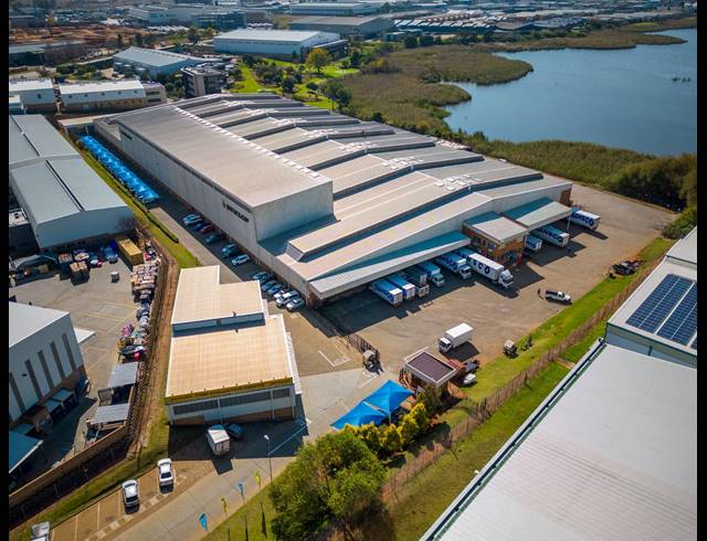 19,294M² FACTORY TO LET IN JET PARK